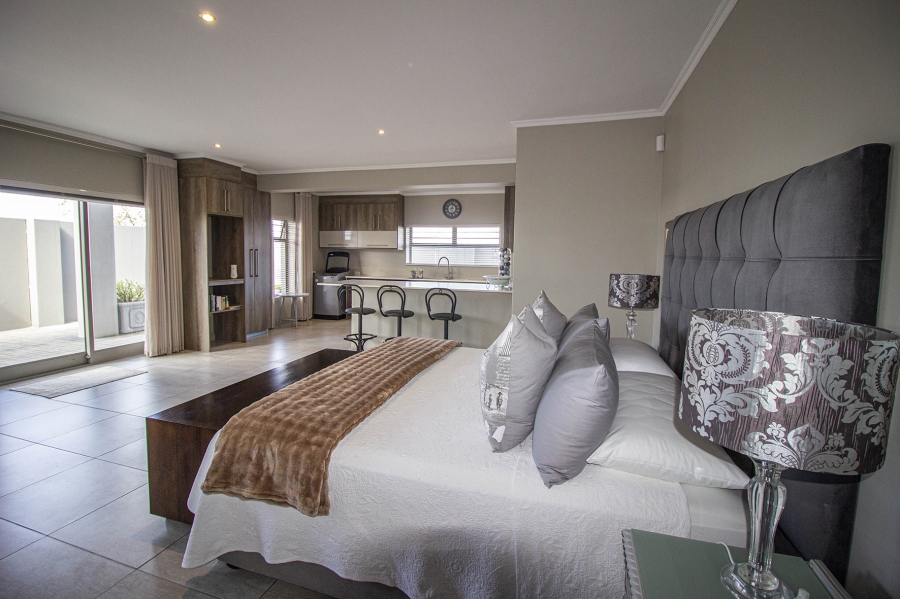 6 Bedroom Property for Sale in Kleinbaai Western Cape